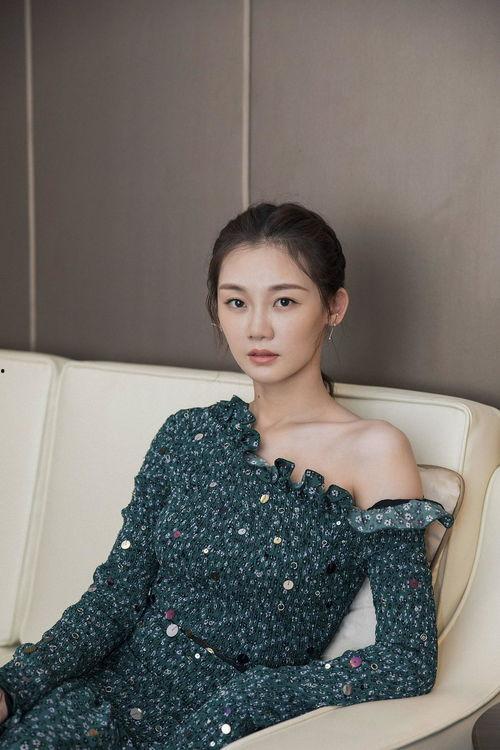 《苗苗》在线观看,青春成长的温暖见证 第1张 《苗苗》在线观看,青春成长的温暖见证 第1张